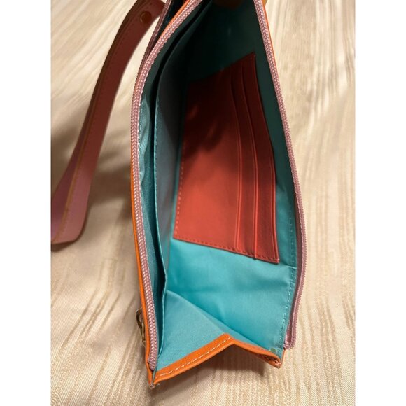 OneOddBirdKiskadee Wristlet great condition - Picture 3 of 8